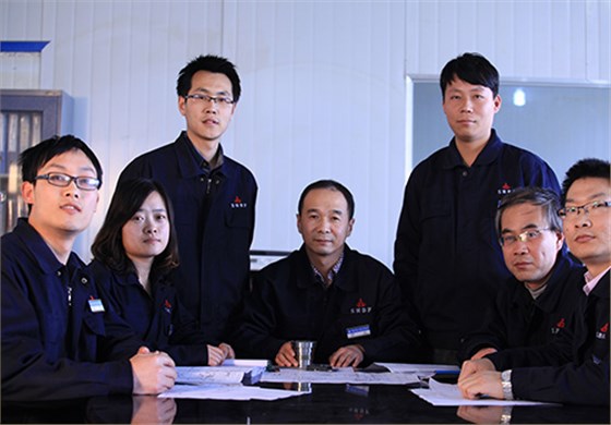 工程技(jì)術團隊(dui)合照-航(hang)天泵閥(fa)