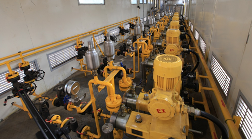 一體化(hua)注醇注劑(jì)撬室内 一(yi)體化注醇(chún)注劑撬室(shi)内