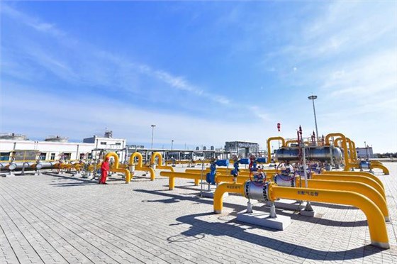 油田現(xiàn)場 油田(tián)現場