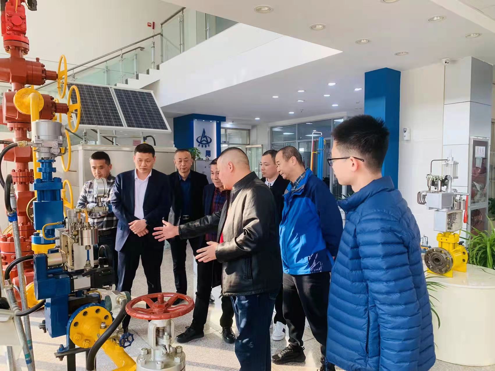 國(guó)家閥門質量監督(du)檢驗中心(浙江)院(yuàn)長莅臨我司視察(cha)并指導工作 國家閥門質量監(jian)督檢驗中心(浙江(jiang))院長莅臨我司視(shi)察并指導工作