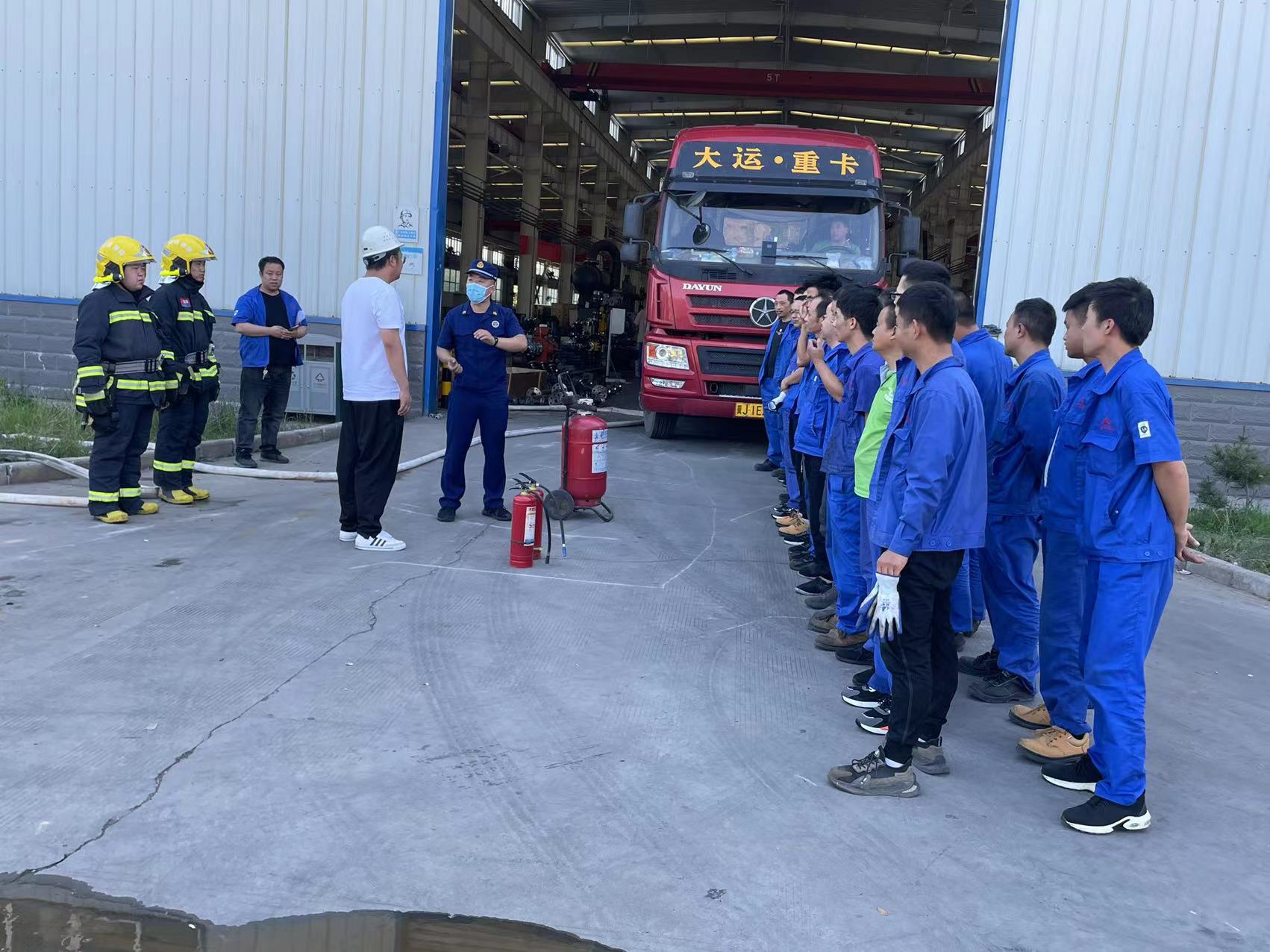 航天泵閥(fá)-消防應急演練(liàn)培訓 航天泵閥(fá)-消防應急演練(liàn)培訓